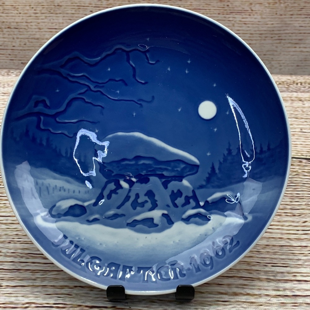 Bing & Grondahl 1962 Oldtidsminde Collector 7" Plate Christmas Winter Denmark